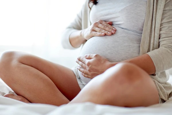 妊娠中でもまつげエクステは安全ですか？